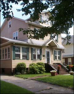 The domestic diva grew up in this modest but comfy house at 86 Elm Street in Nutley, NJ.